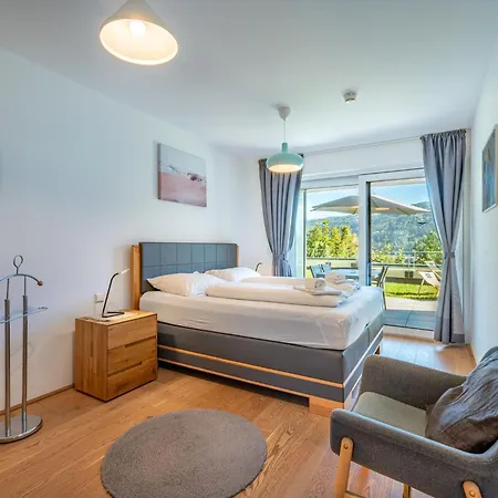 Appartement 5 Alpe Maritima Seeblick-bergkulisse By Interhome