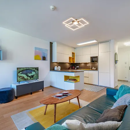 5 Alpe Maritima Seeblick-bergkulisse By Interhome * Annenheim