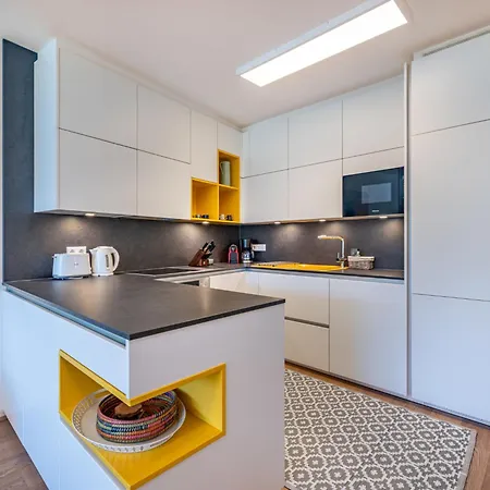 5 Alpe Maritima Seeblick-bergkulisse By Interhome Annenheim