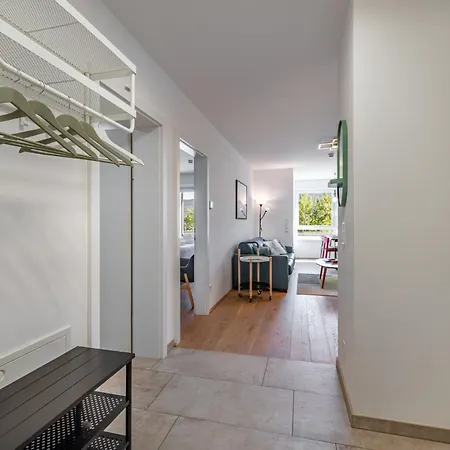 5 Alpe Maritima Seeblick-bergkulisse By Interhome * אננהיים