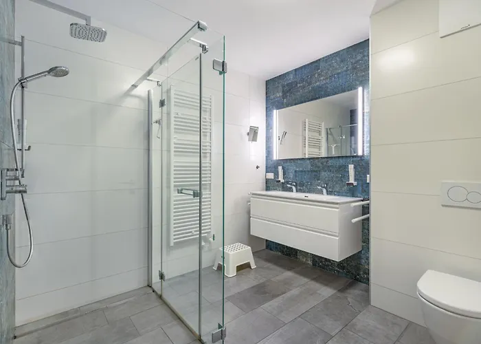 5 Alpe Maritima Seeblick-bergkulisse By Interhome * Annenheim